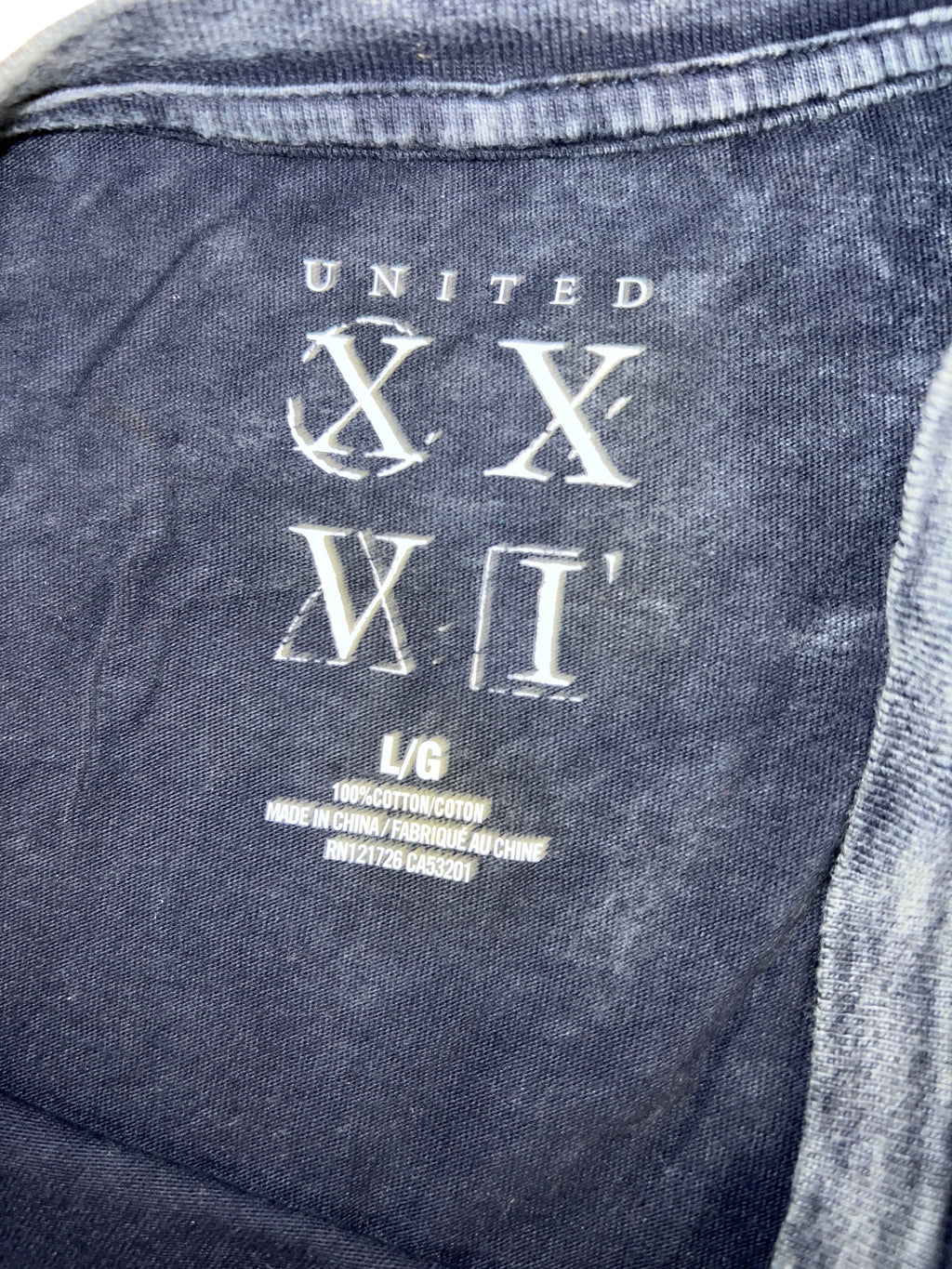 United XXVI Acid Wash Blue Geometric Graphic T-Shirt Large