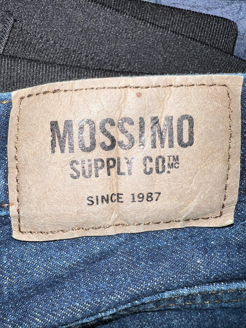 Mossimo Supply Co Straight Fit Dark Wash Raw Hem Blue Jeans 32x30