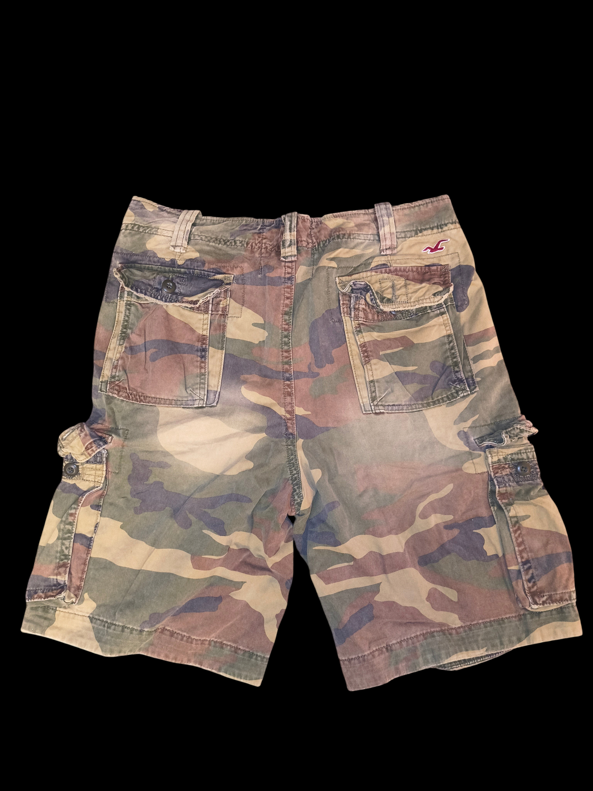 Awsum Thrift Hollister California men's camouflage cotton cargo shorts with back pockets and red logo embroidery
