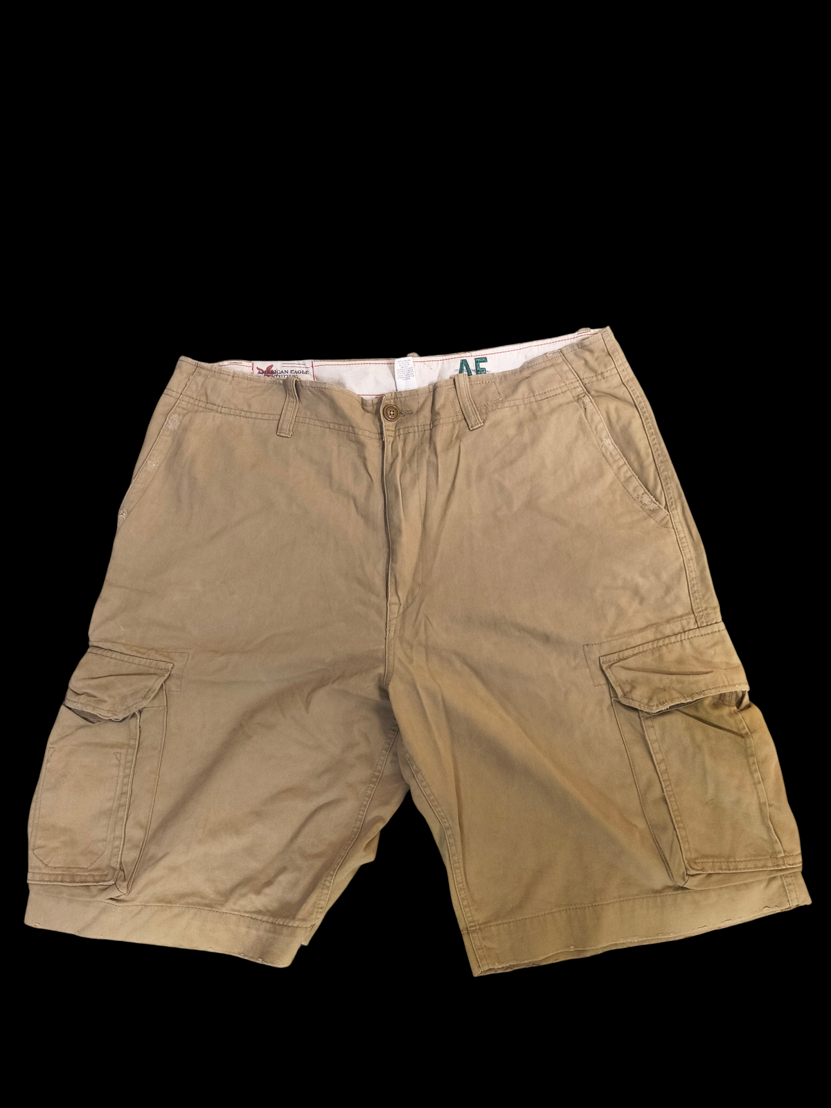 Awsum Thrift American Eagle Outfitters khaki cotton twill cargo shorts with side utility pockets