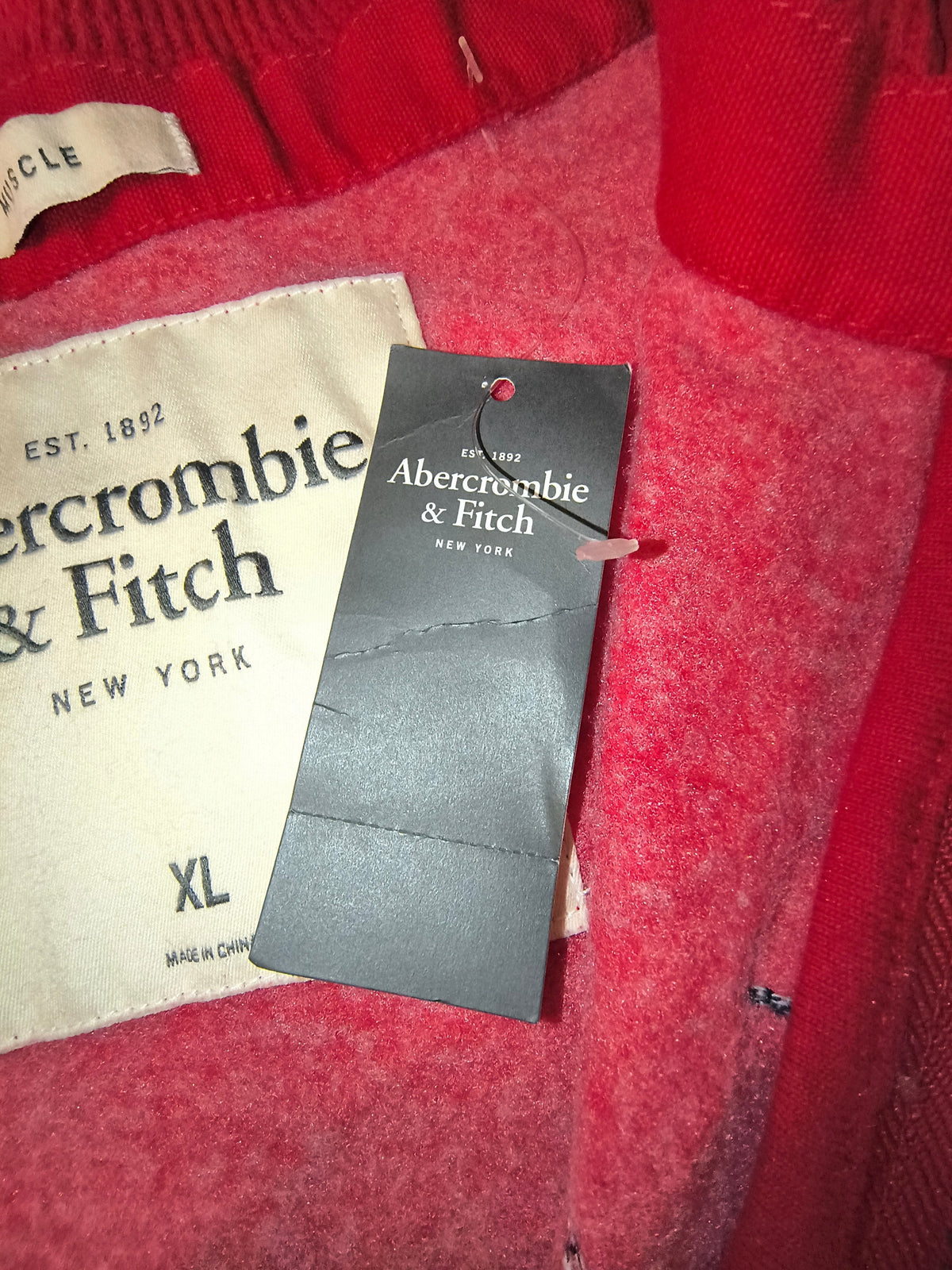 Awsum Thrift Abercrombie & Fitch vintage hoodie size XL clothing tag and brand label detail