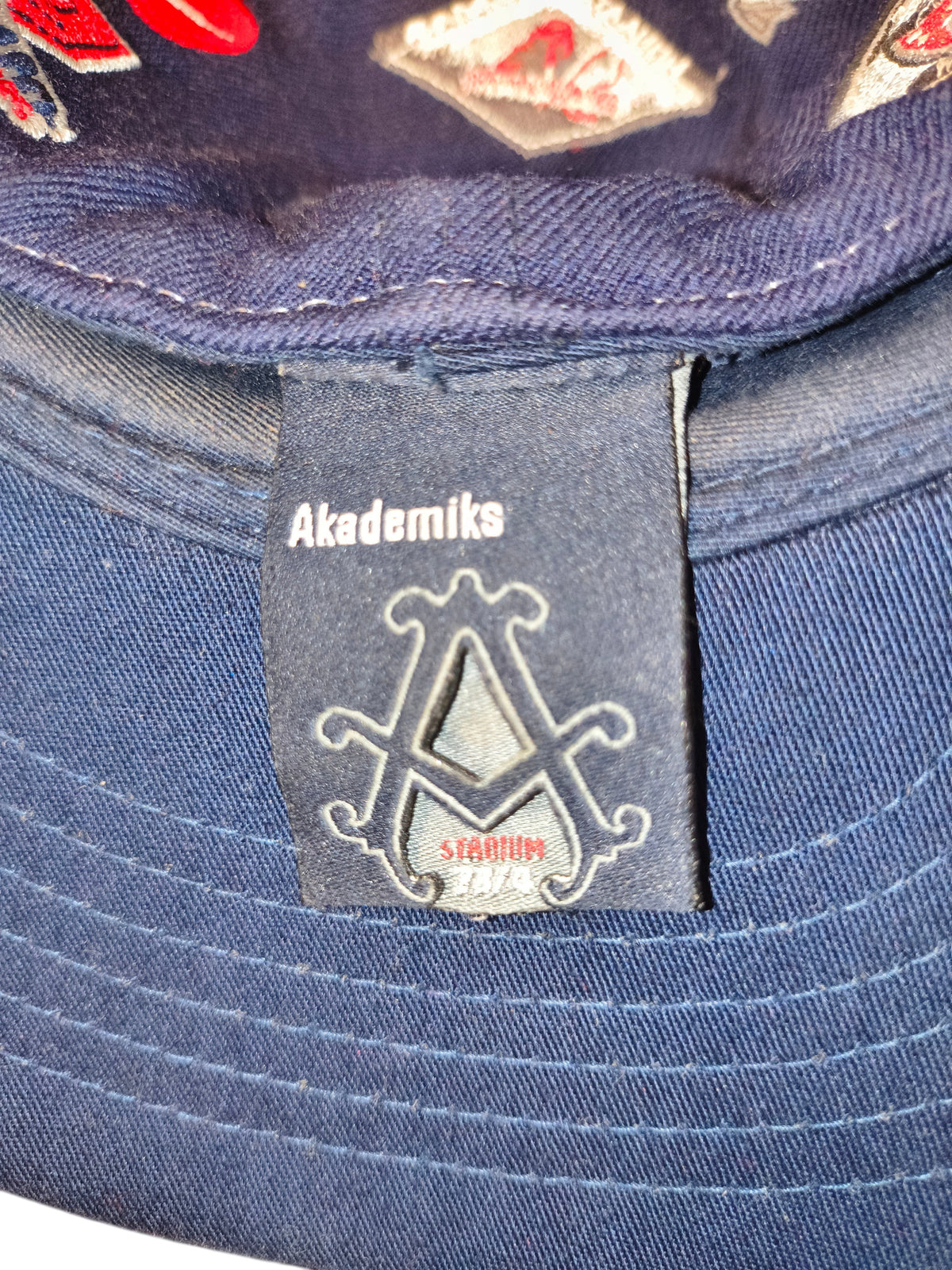 Vintage Akademiks Stadium Games Winterwarz Fitted Hat - Size 7 3/8 (VGUC)