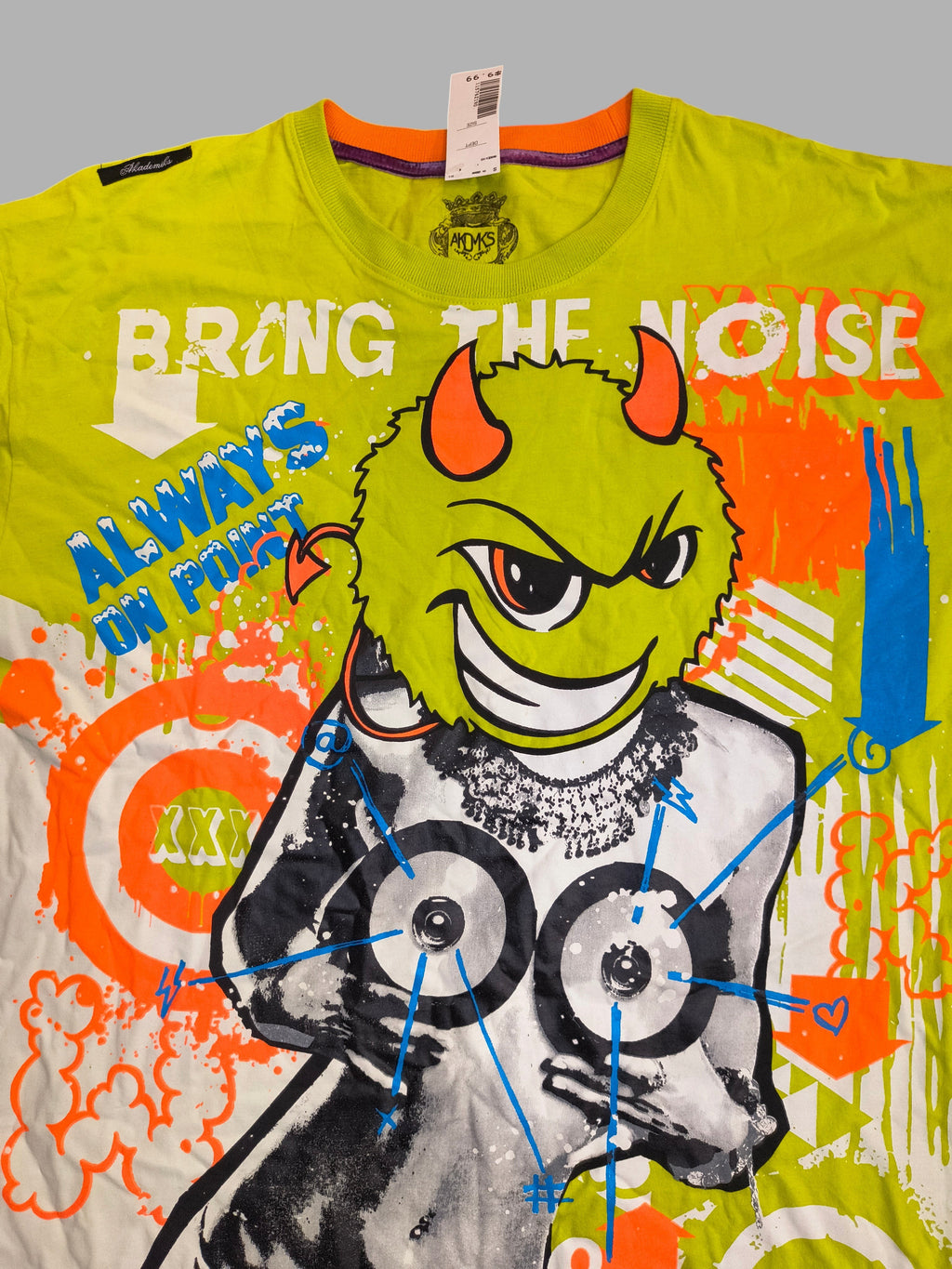 Awsum Thrift Akademiks lime green heavyweight cotton graphic tee with Bring The Noise graffiti print and orange collar